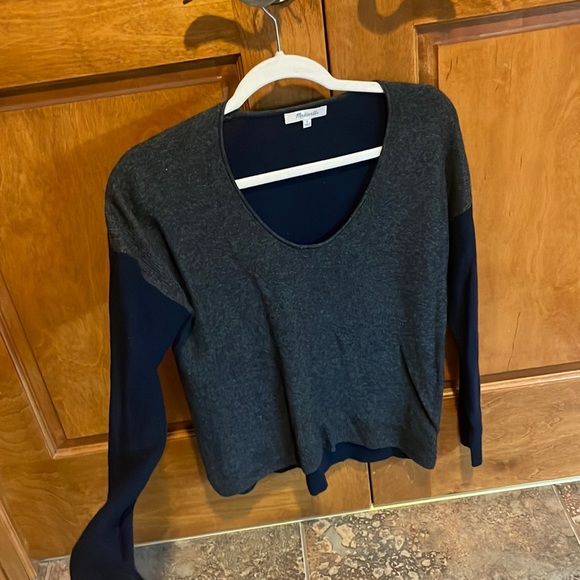 Madewell Sweater - Picture 1 of 3